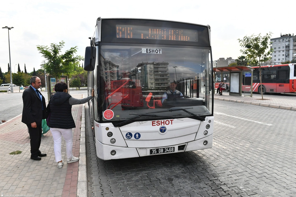 ESHOT'ta 2 otobüs hattı kaldırıldı