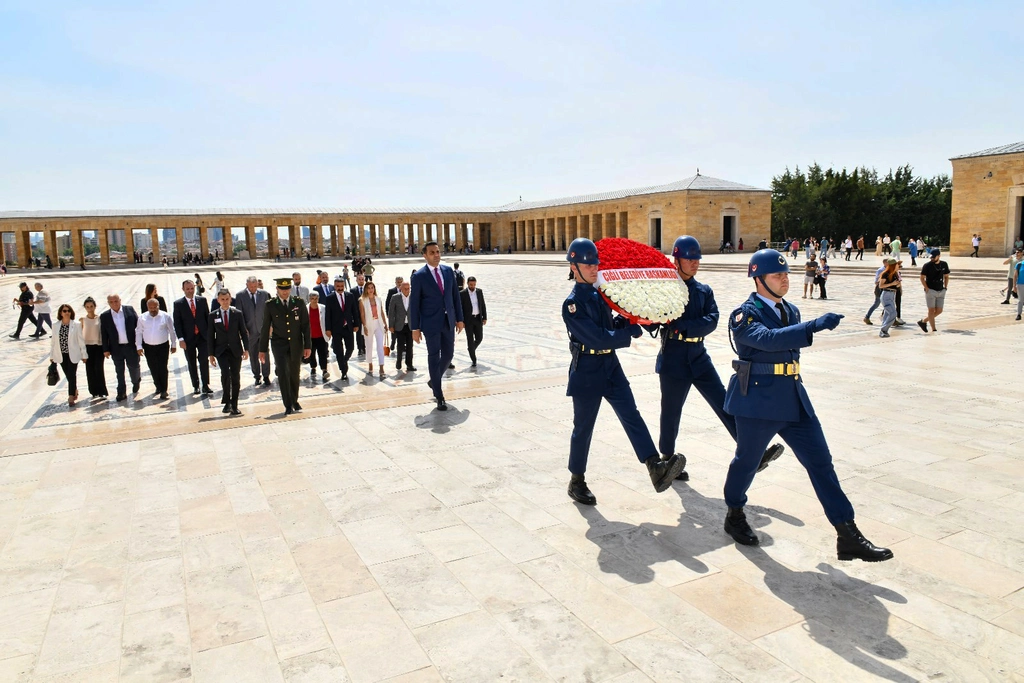 Başkan Yıldız ve beraberindeki heyet Anıtkabir’i ziyaret etti