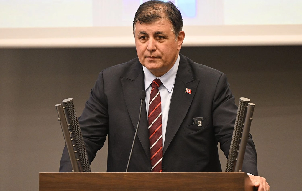 Cemil Tugay'dan 'Ankara' çıkarması: Buca Cezaevi alanı ile ilgili görüşecek