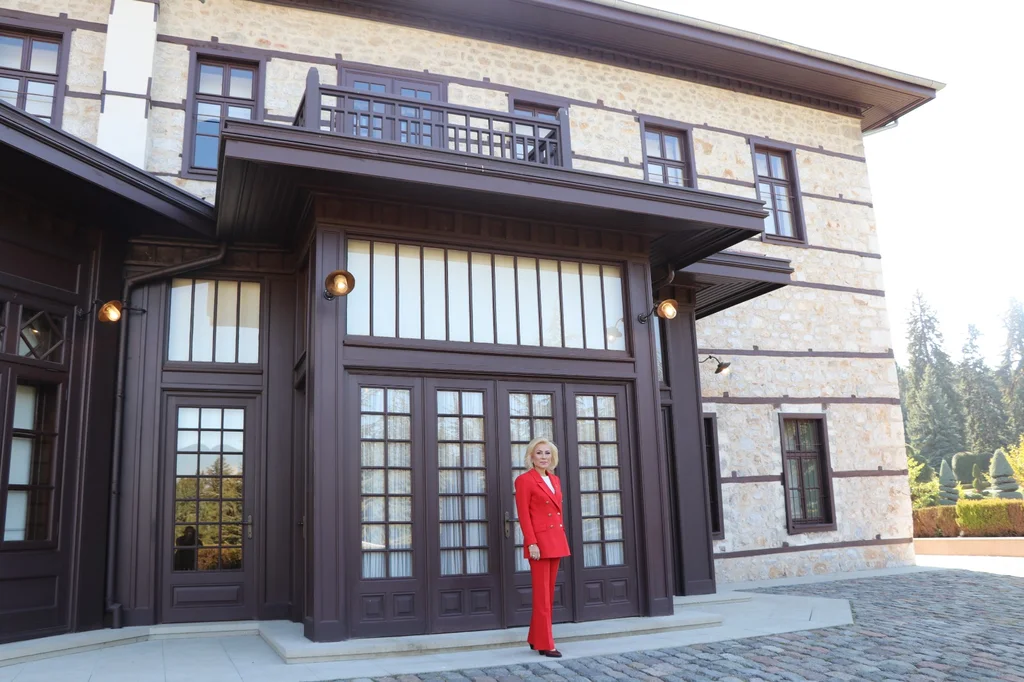 AK Partili Şebnem Bursalı'dan Cumhuriyet Bayramı'nda güçlü reform vurgusu