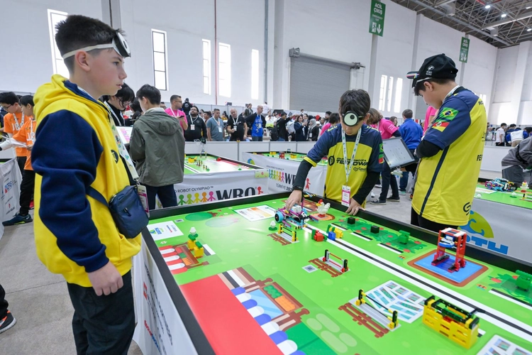 İzmir Fuarcılıkta yine öncü: 2025’in ilk yarısında 12 milyar dolarlık ihracat başarısı