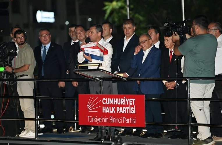Özgür Özel Aydın’da “Hodri Meydan” dedi: “Seçimi yenileyelim!”
