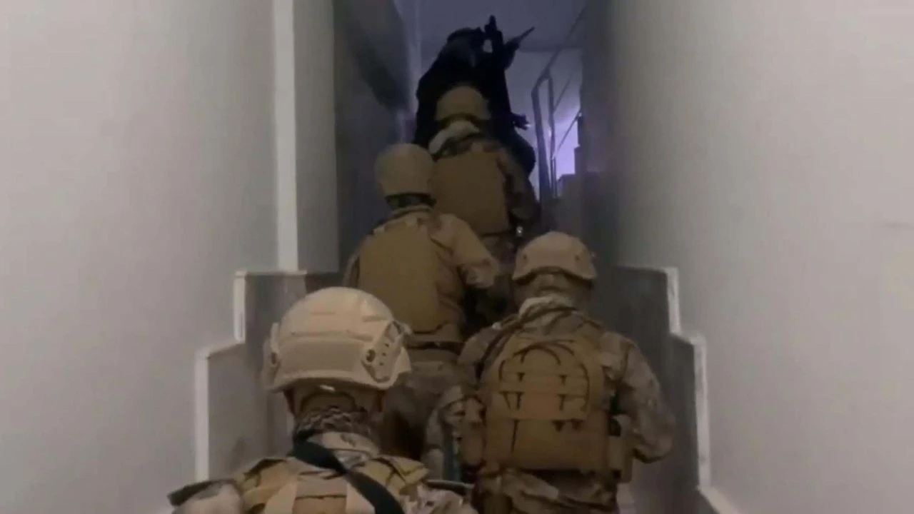 İzmir'de DEAŞ baskını: 9 gözaltı!