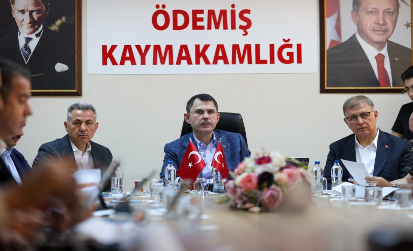 Bakan Kurum İzmir'de Orman Yangını Koordinasyon Toplantısı'na katıldı