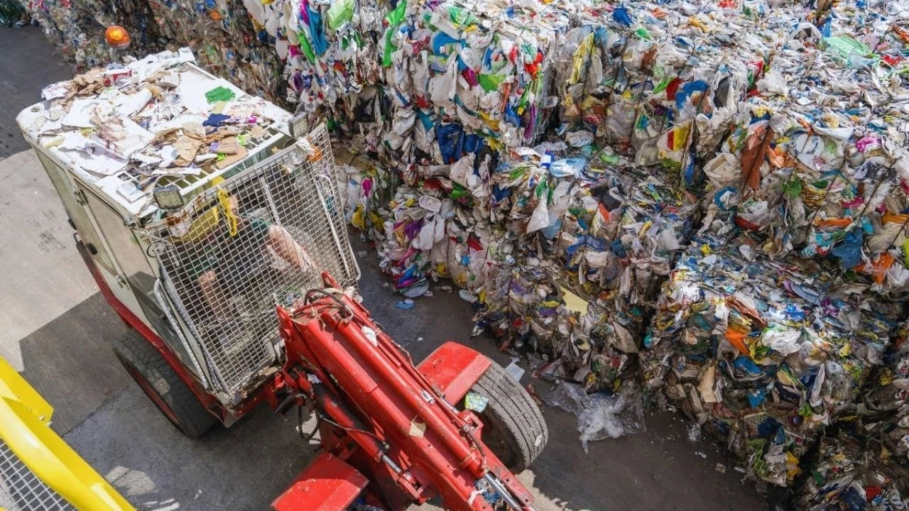 İzmir'de çöp sorunu: Başkan Tugay, Harmandalı'yı işaret etti
