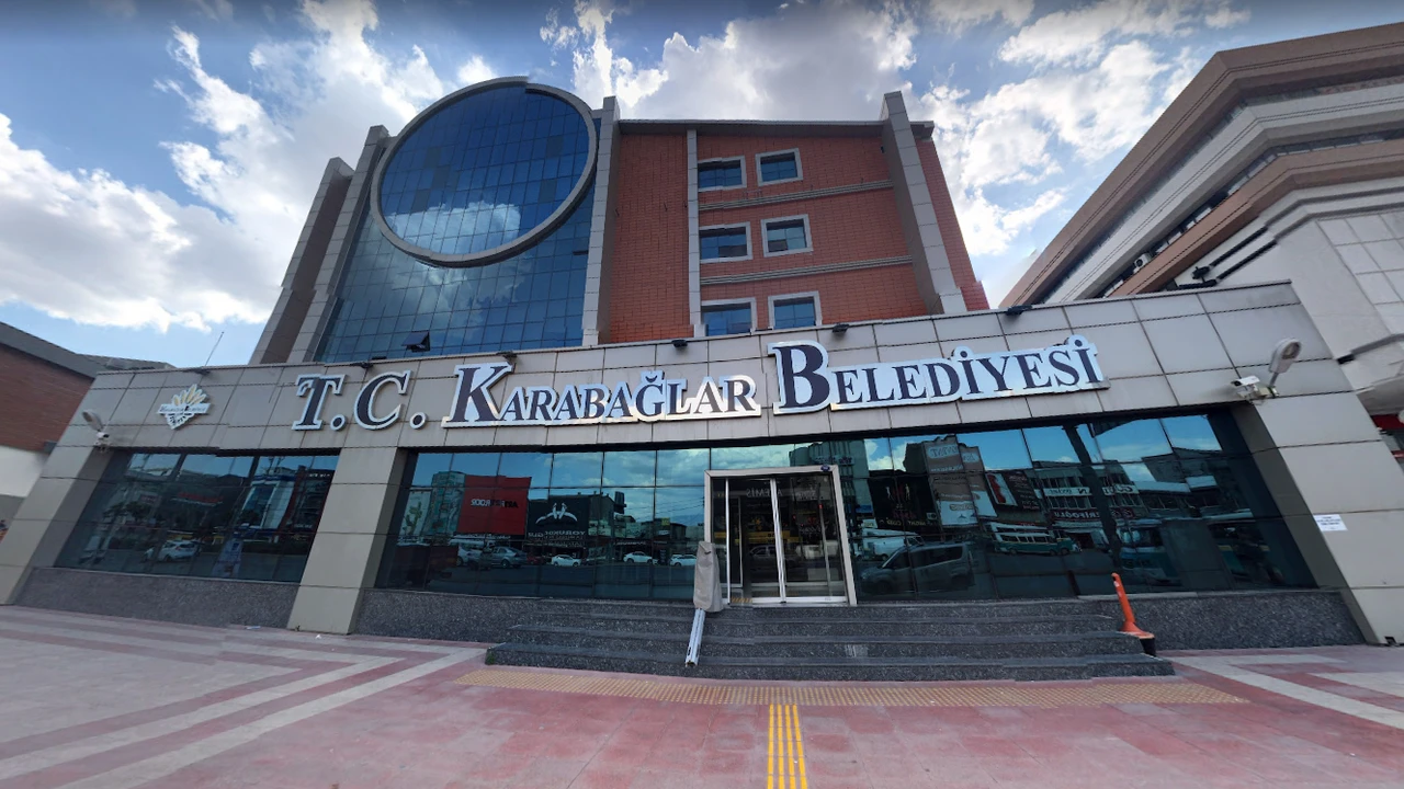 Büyükşehir'den Karabağlar'a 450 milyonluk can suyu!