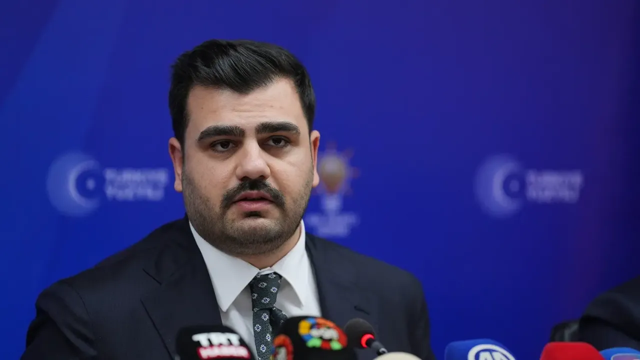 AK Partili İnan’dan CHP’ye “kortej” göndermesi: İzmir sahipsiz değil!
