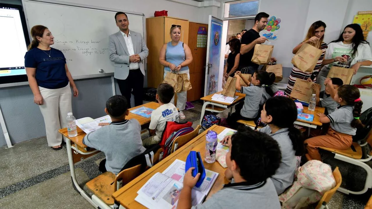 İzmir'in bir ilçesinde başladı: Öğrencilere beslenme desteği