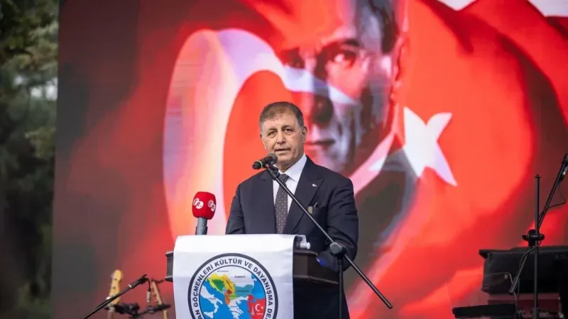 Başkan Tugay’dan Balkan Şenliği’nde Birlik Çağrısı: “Yürek Yüreğe, Omuz Omuza Çalışacağız”