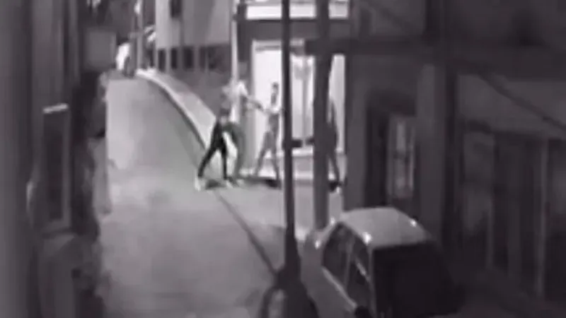 İzmir’de Firari Şahıs Cinayet İşledi