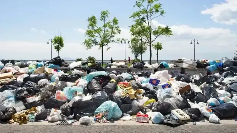 İtalya’dan İzmir’e 370 ton tehlikeli atık yakalandı!