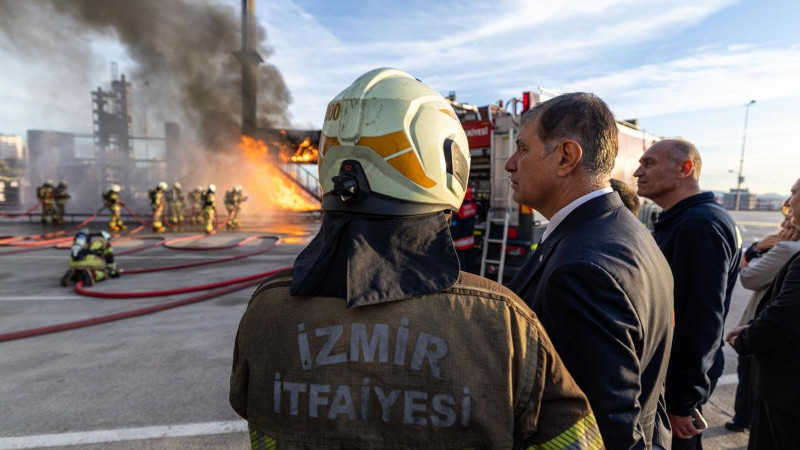 Başkan Tugay: “İtfaiyecilik cesaret, sabır, fedakârlık ve umut mesleğidir”