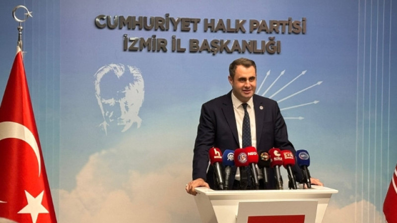 CHP İzmir İl Başkanı Çağatay Güç basın toplantısı düzenledi