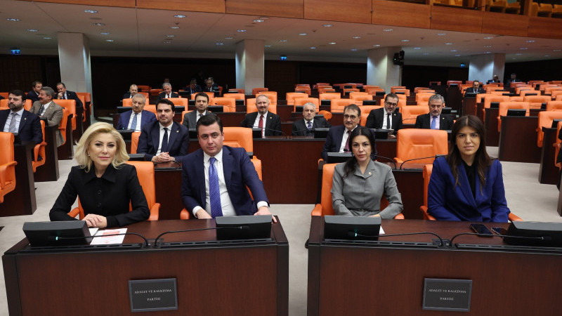 AK Partili Bursalı’dan İletişim Başkanlığı bütçesine destek