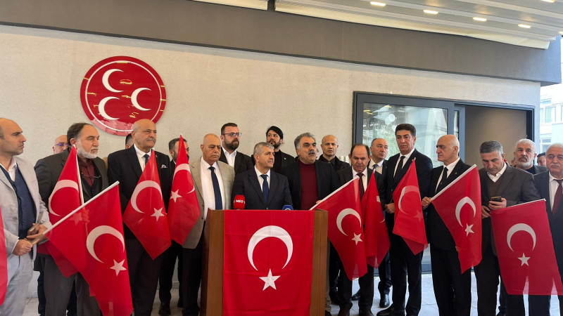 MHP İzmir ve STK’lardan Bayrak Saldırısına Ortak Basın Açıklaması