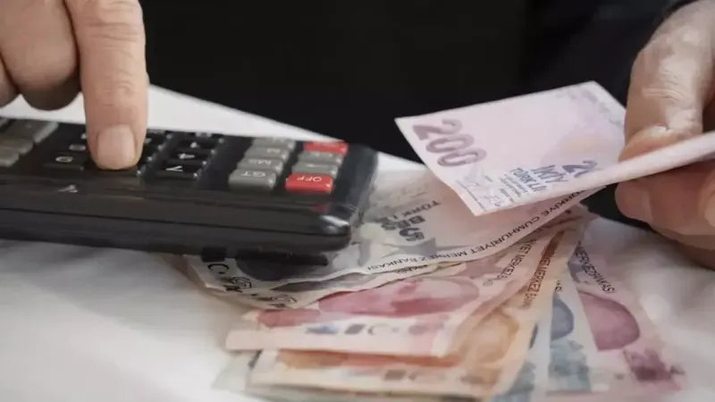 Emekli maaş farkları hesaplara yatıyor. İşte Detaylar!