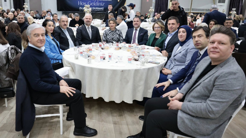 Başkan Pehlivan Ramazan’da Menemenlilerle İftar Sofrasında Buluştu