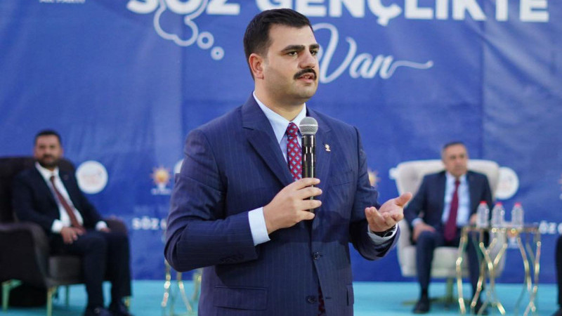 AK Partili İnan, CHP'li Akdoğan'a yüklendi: İzmir’de ne naneler yediğinizi biliyoruz!