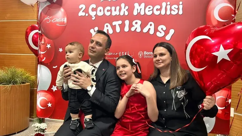 Bornova’da 23 Nisan ruhu çocukların sesiyle yükseldi
