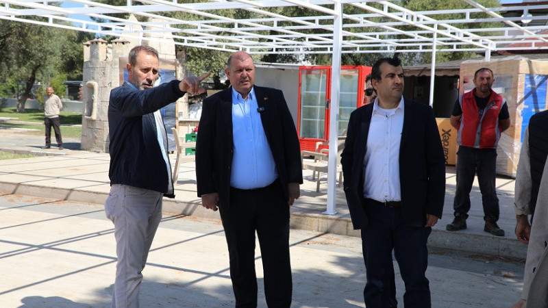 Menderes Belediye Başkanı İlkay Çiçek sahada incelemelerde bulundu