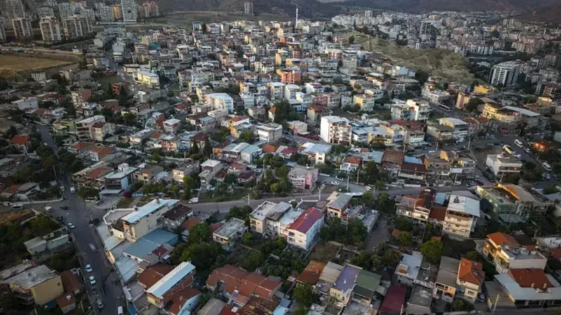 Büyükşehir'den Karşıyaka'da imar planı değişikliği