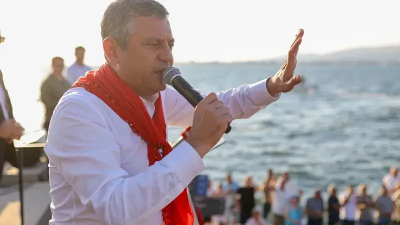 Özgür Özel: 