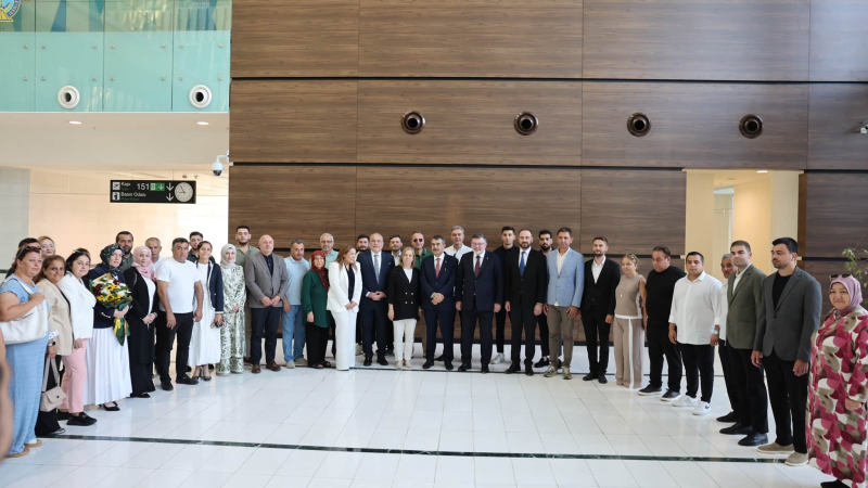 Bakan Tekin’den İzmir’de kritik ziyaret! Eğitim yatırımları masaya yatırıldı