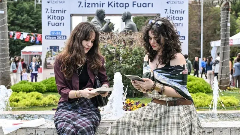 İzmir’de kitap şöleni başlıyor: İZKİTAP 19 Eylül’de kapılarını açıyor