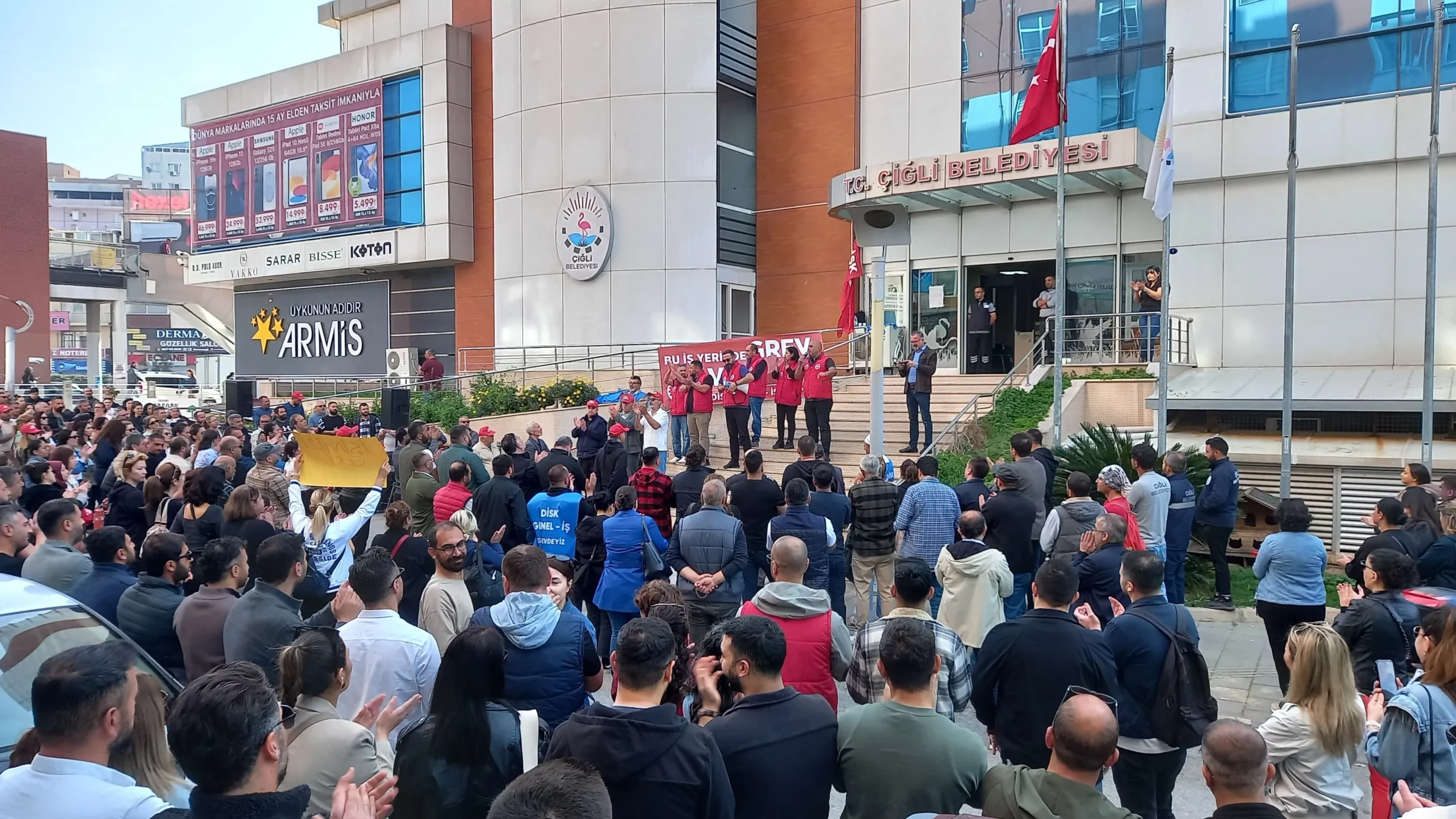 ÇİBEL A.Ş. grevi 3. gününde: Çöp toplama hizmetleri aksadı