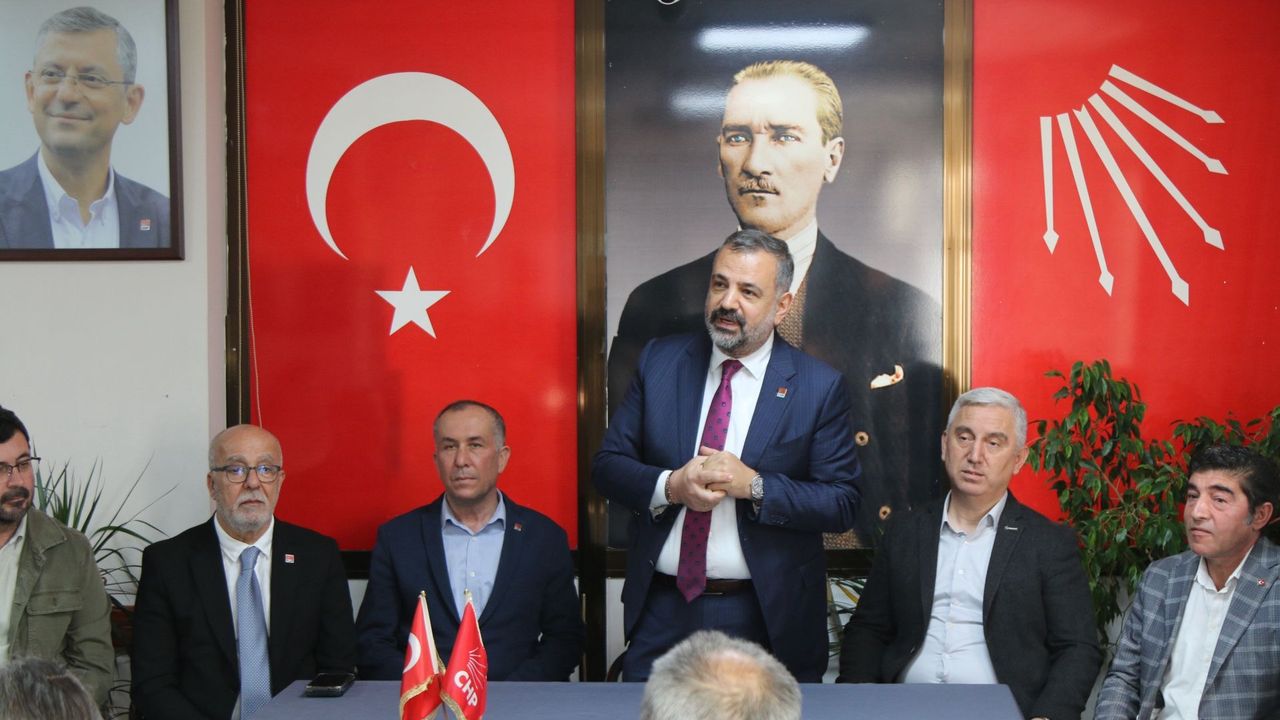 CHP İzmir İl Başkanı Şenol Aslanoğlu: “Sandığa gidip, gelecek için ışık olacağız”