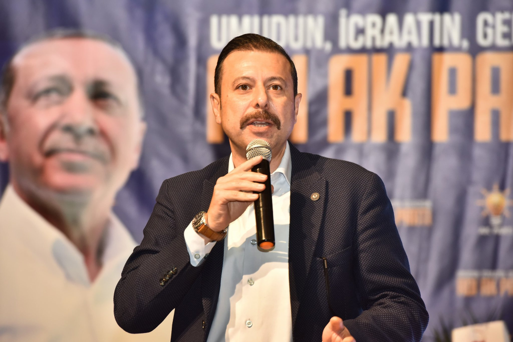 Mahmut Atilla Kaya'dan İZBETON eleştirisi: 