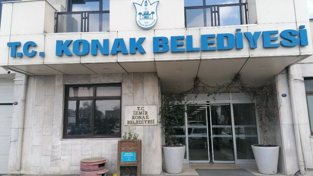 İzmir’de çöp krizi büyüyor: Konak Belediyesi’nden istasyon çıkışı