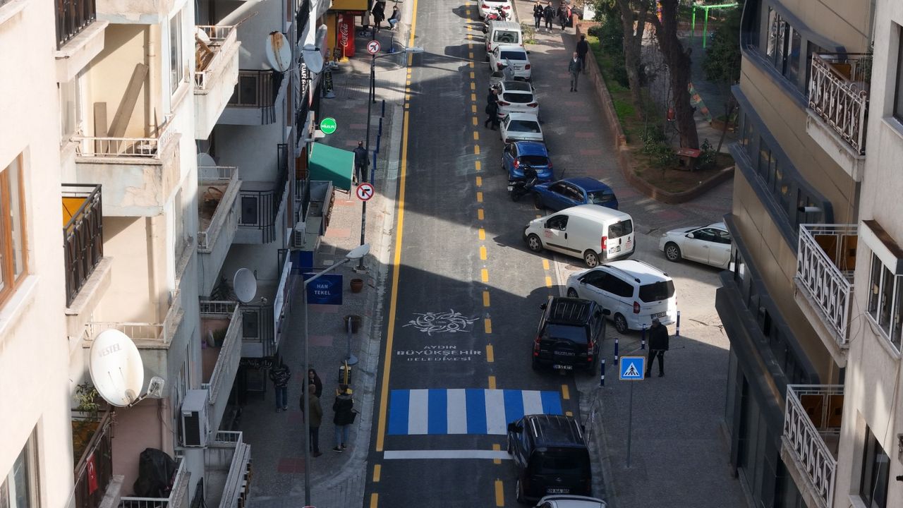 Özlem Çerçioğlu'ndan Aydın'a yeni bir soluk: Cumhuriyet Caddesi yenilendi!