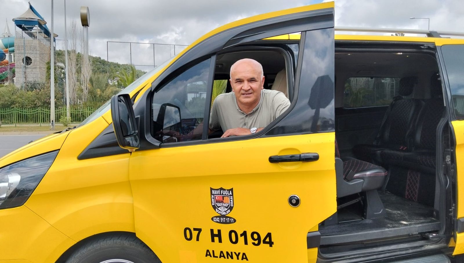 Taksici aracında bulduğu 18 bin euroyu sahibine teslim etti