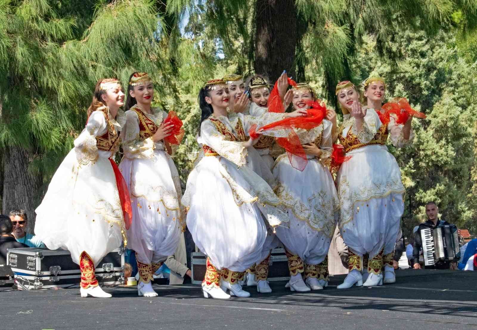 Uluslararası Balkanlılar Halk Dansları ve Kültür Festivali başlıyor-1